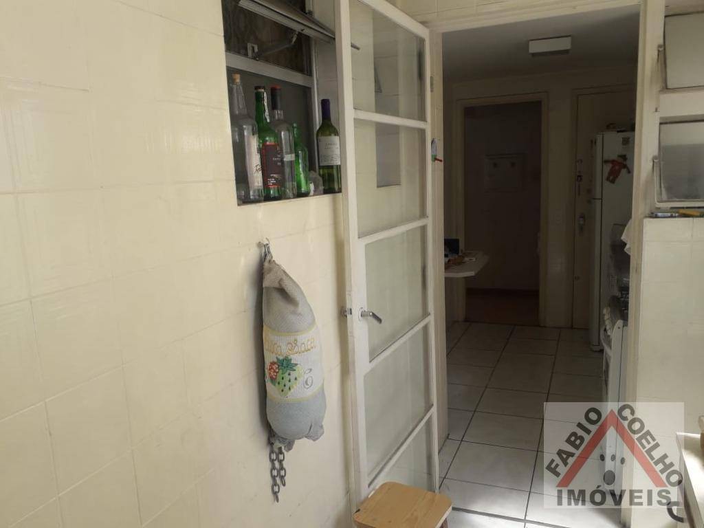 Apartamento à venda com 2 quartos, 75m² - Foto 12