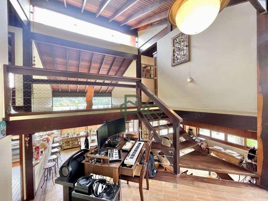 Casa de Condomínio à venda com 3 quartos, 282m² - Foto 30