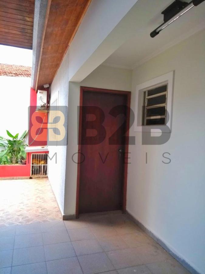 Casa à venda com 5 quartos, 245m² - Foto 3