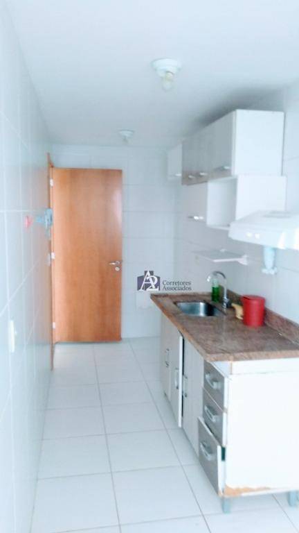 Apartamento à venda com 2 quartos, 72m² - Foto 10