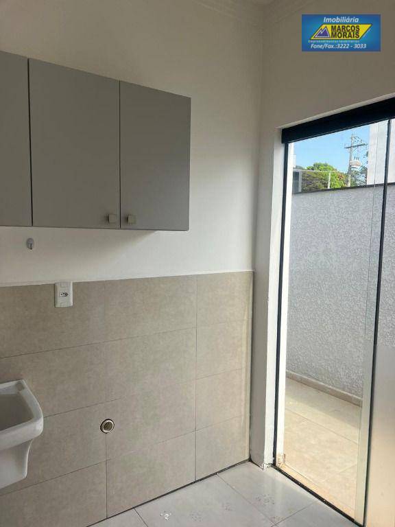 Casa de Condomínio à venda e aluguel com 3 quartos, 250m² - Foto 5