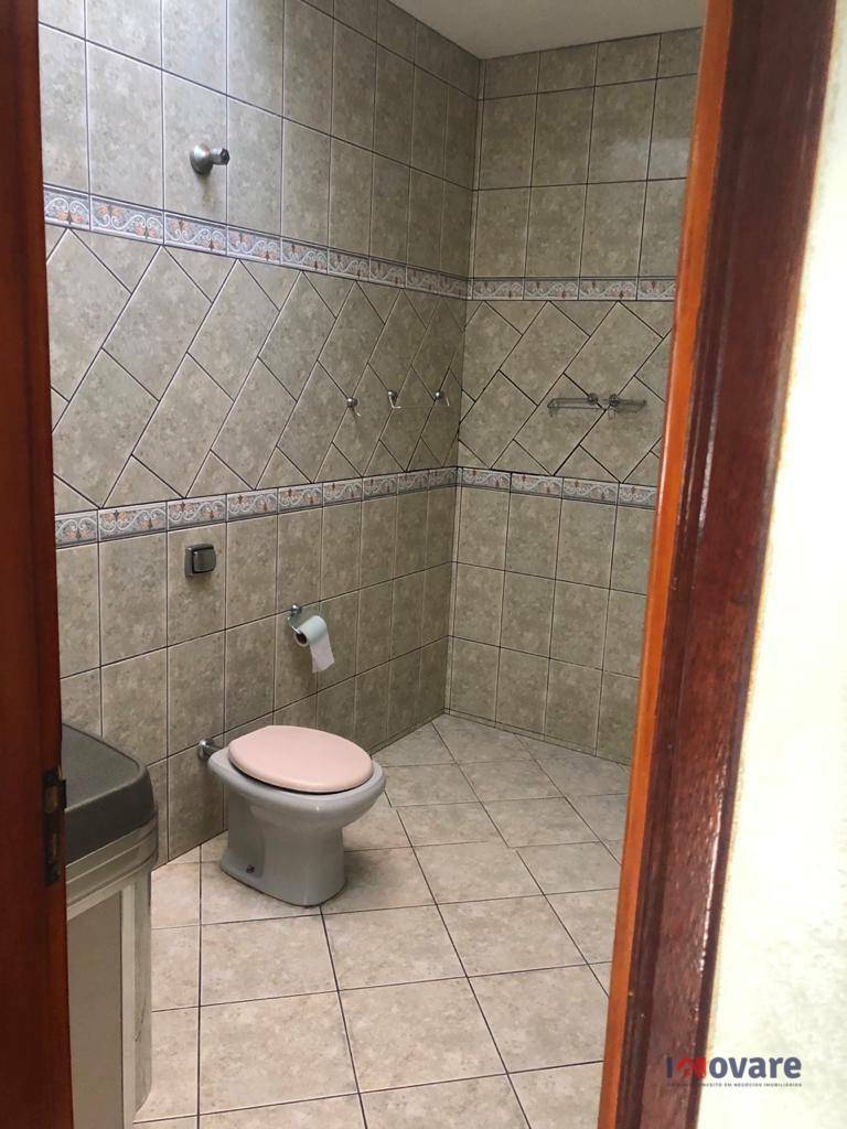 Casa à venda com 2 quartos, 137m² - Foto 1