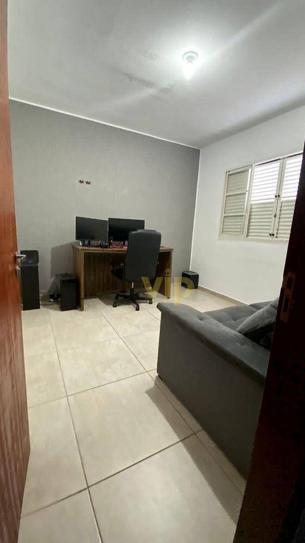 Casa à venda com 4 quartos, 300m² - Foto 4