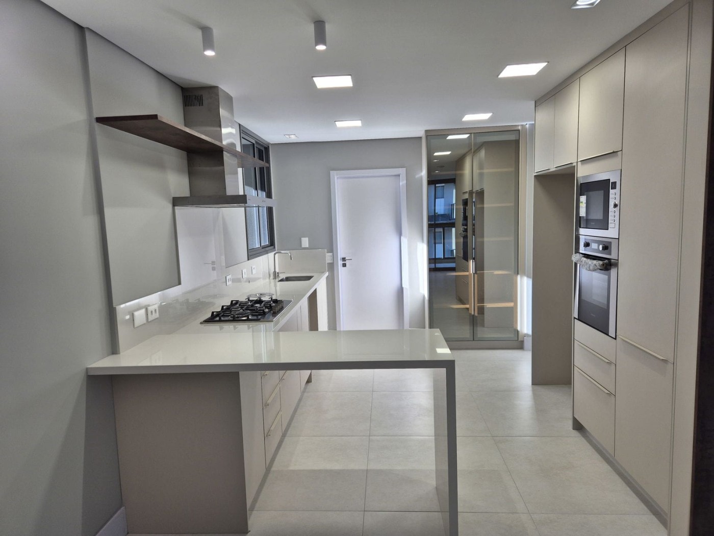 Apartamento à venda com 3 quartos, 151m² - Foto 6