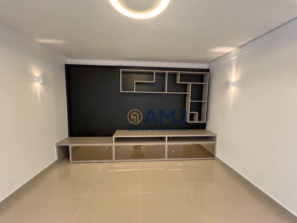 Apartamento à venda com 3 quartos, 207m² - Foto 3