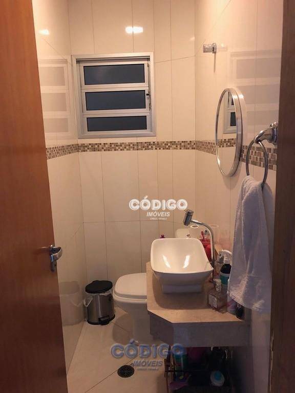 Sobrado à venda com 3 quartos, 200M2 - Foto 17