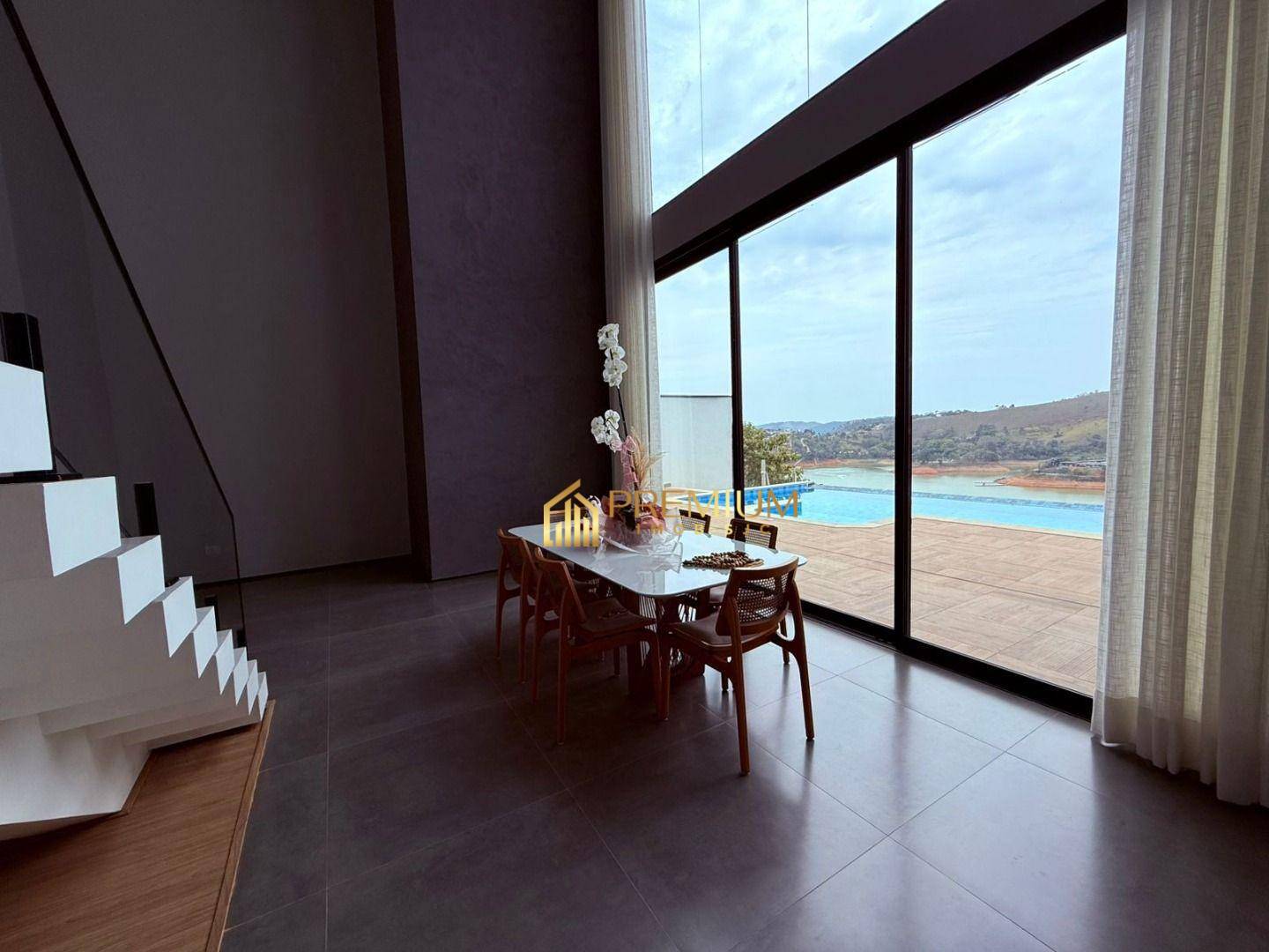 Sobrado, 5 quartos, 360 m² - Foto 2