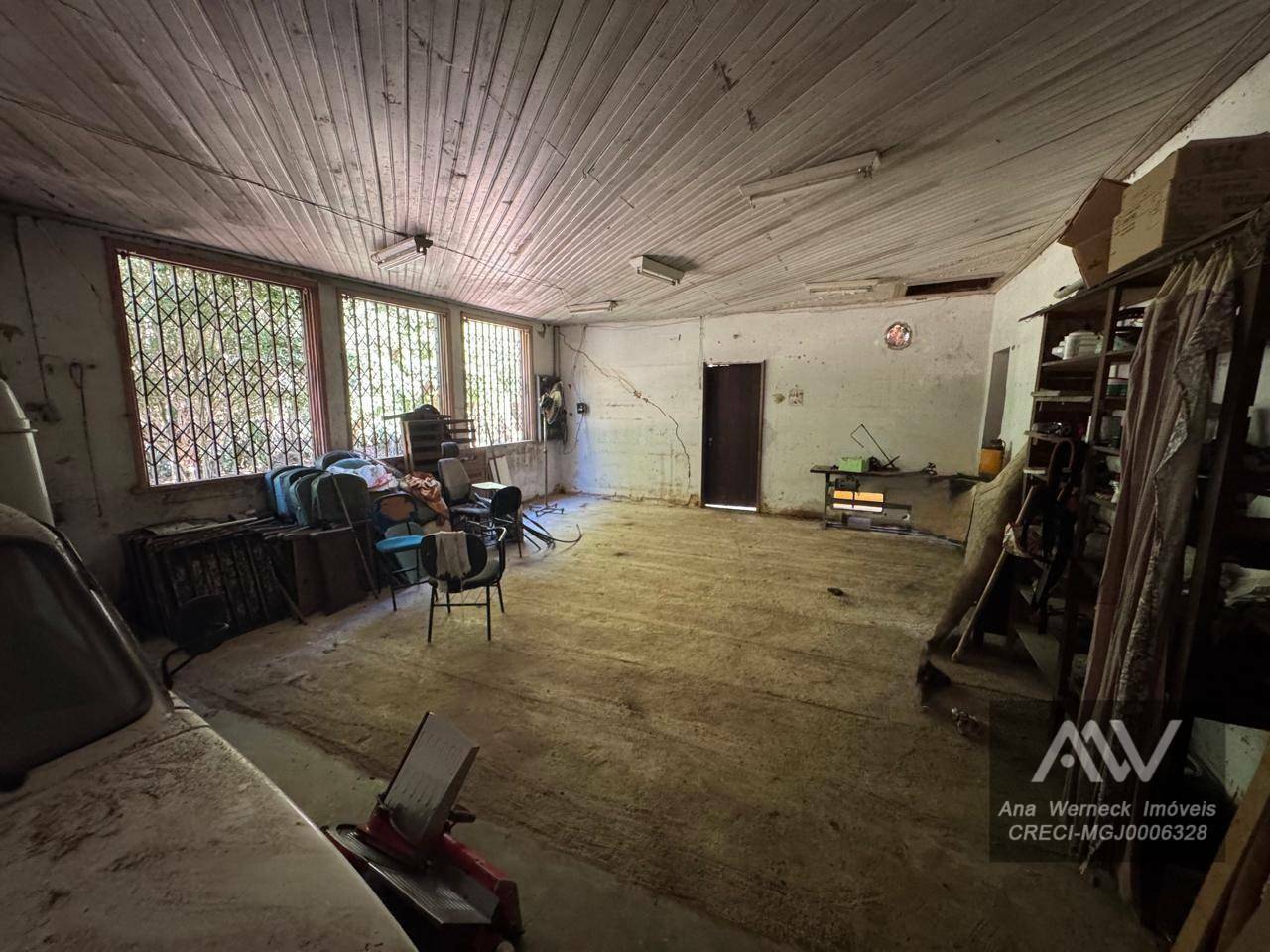 Chácara à venda com 8 quartos, 600m² - Foto 40