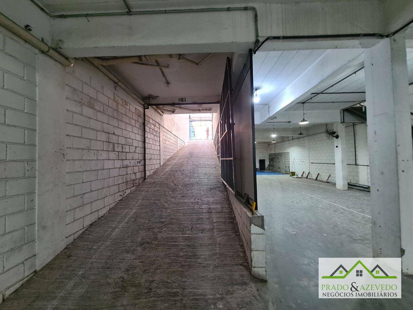 Depósito-Galpão-Armazém à venda e aluguel, 650m² - Foto 24