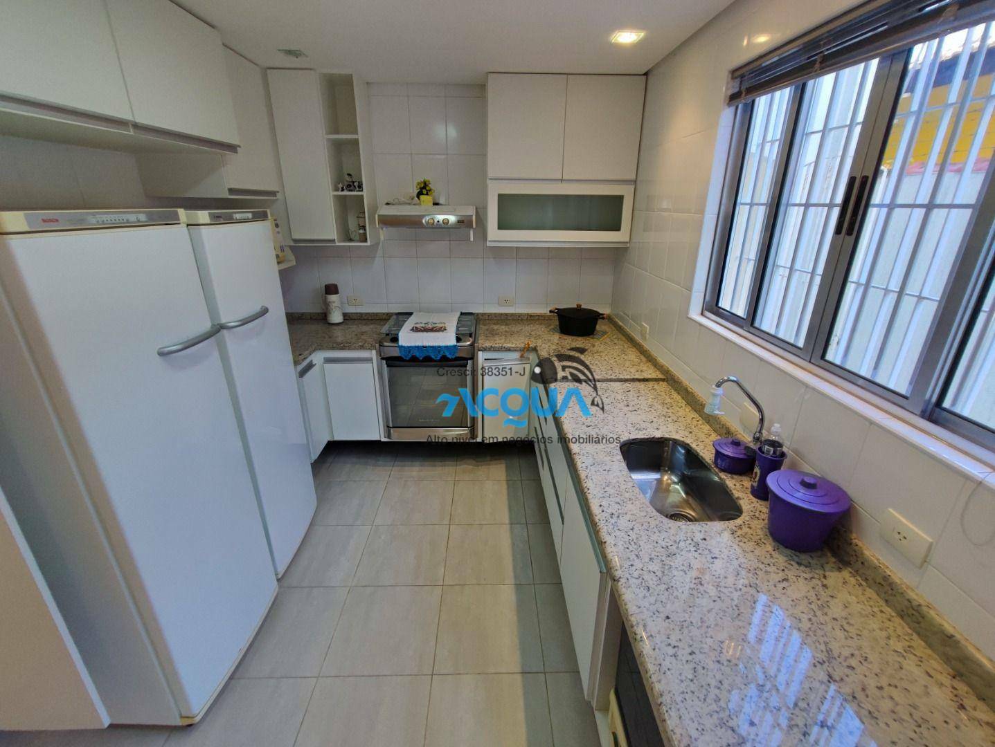 Casa à venda com 3 quartos, 220m² - Foto 6