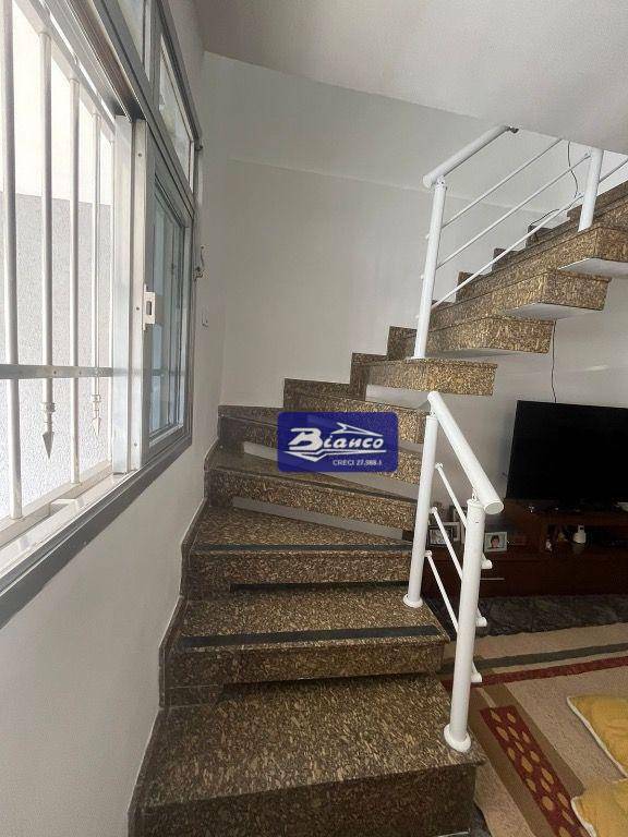 Sobrado à venda com 3 quartos, 221m² - Foto 12