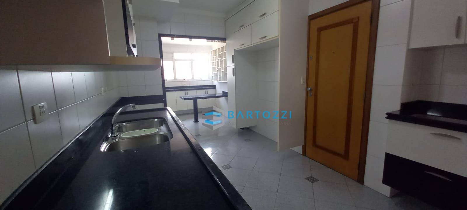 Apartamento à venda com 3 quartos, 164m² - Foto 8