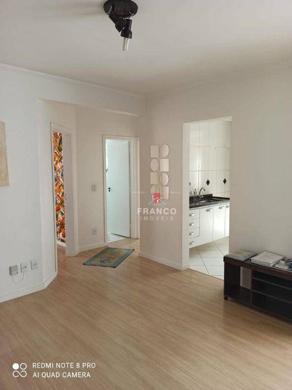 Apartamento à venda com 2 quartos, 62m² - Foto 17