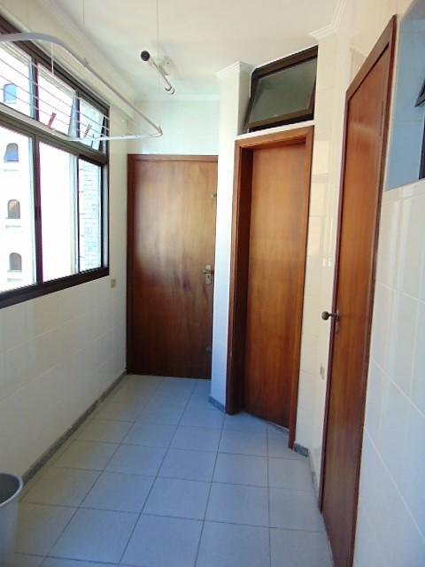 Apartamento à venda com 3 quartos, 130m² - Foto 22