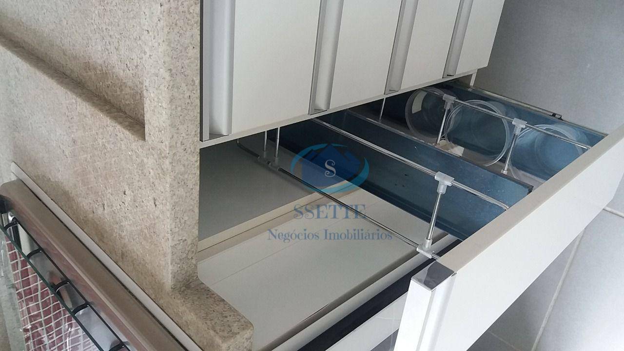 Apartamento à venda com 2 quartos, 76m² - Foto 2