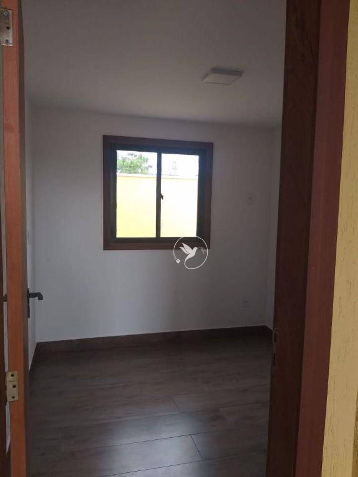 Casa de Condomínio à venda com 4 quartos, 252m² - Foto 16