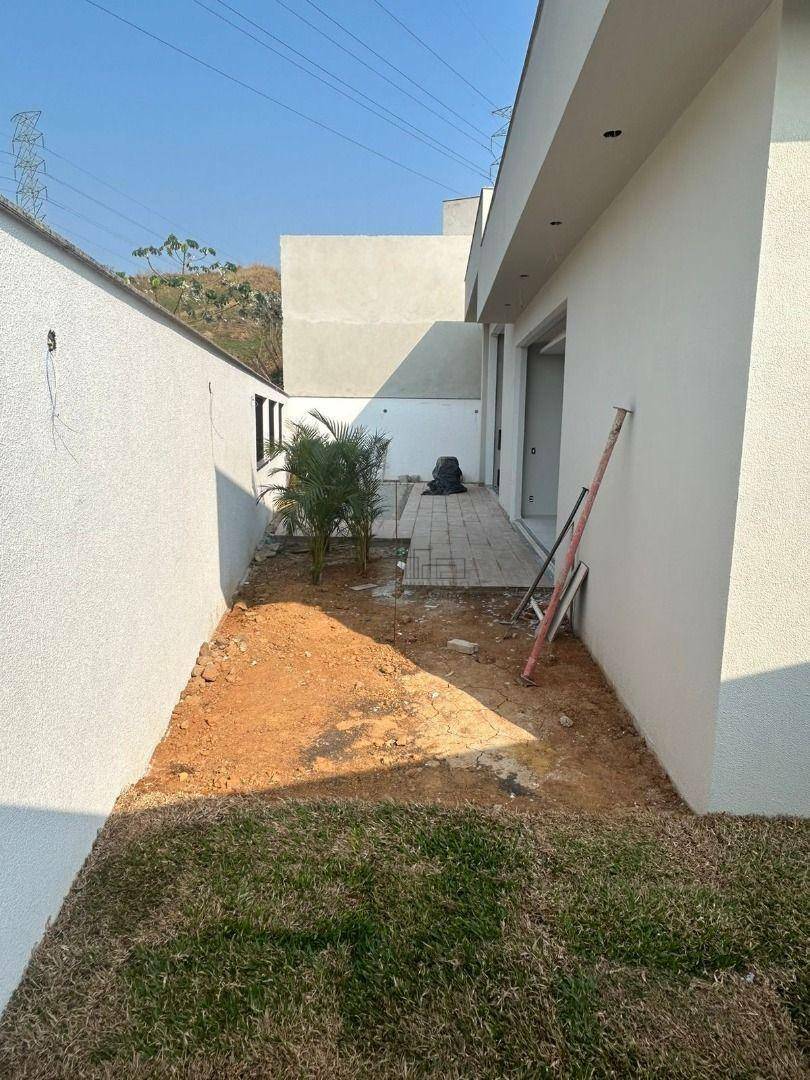 Casa à venda com 3 quartos, 225m² - Foto 19