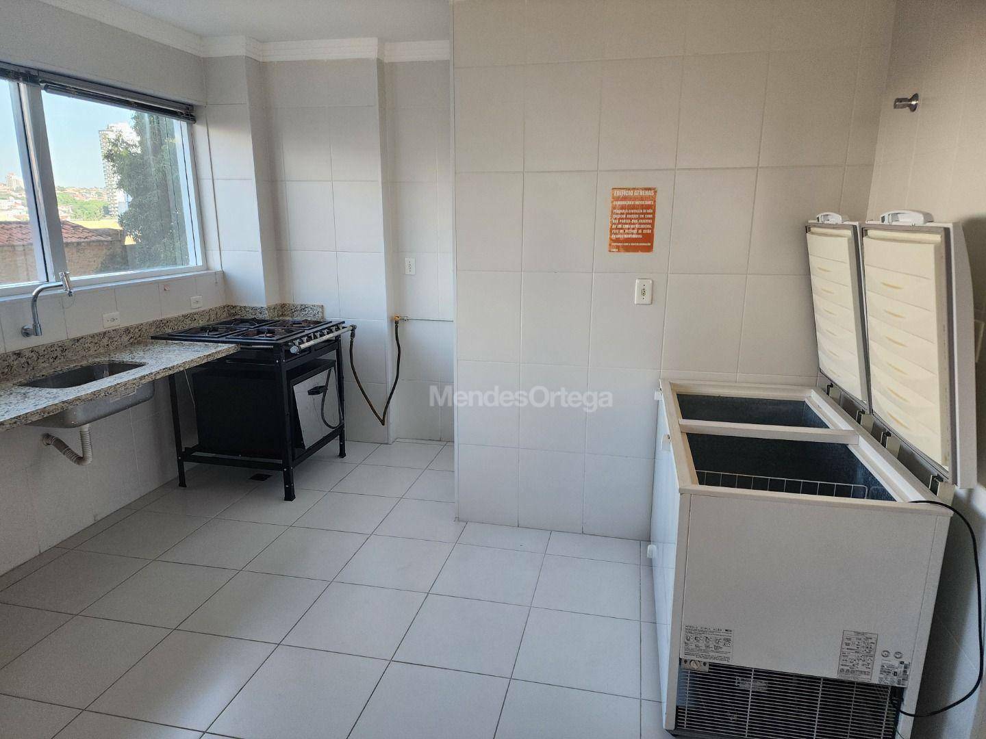 Apartamento para alugar com 3 quartos, 110m² - Foto 32