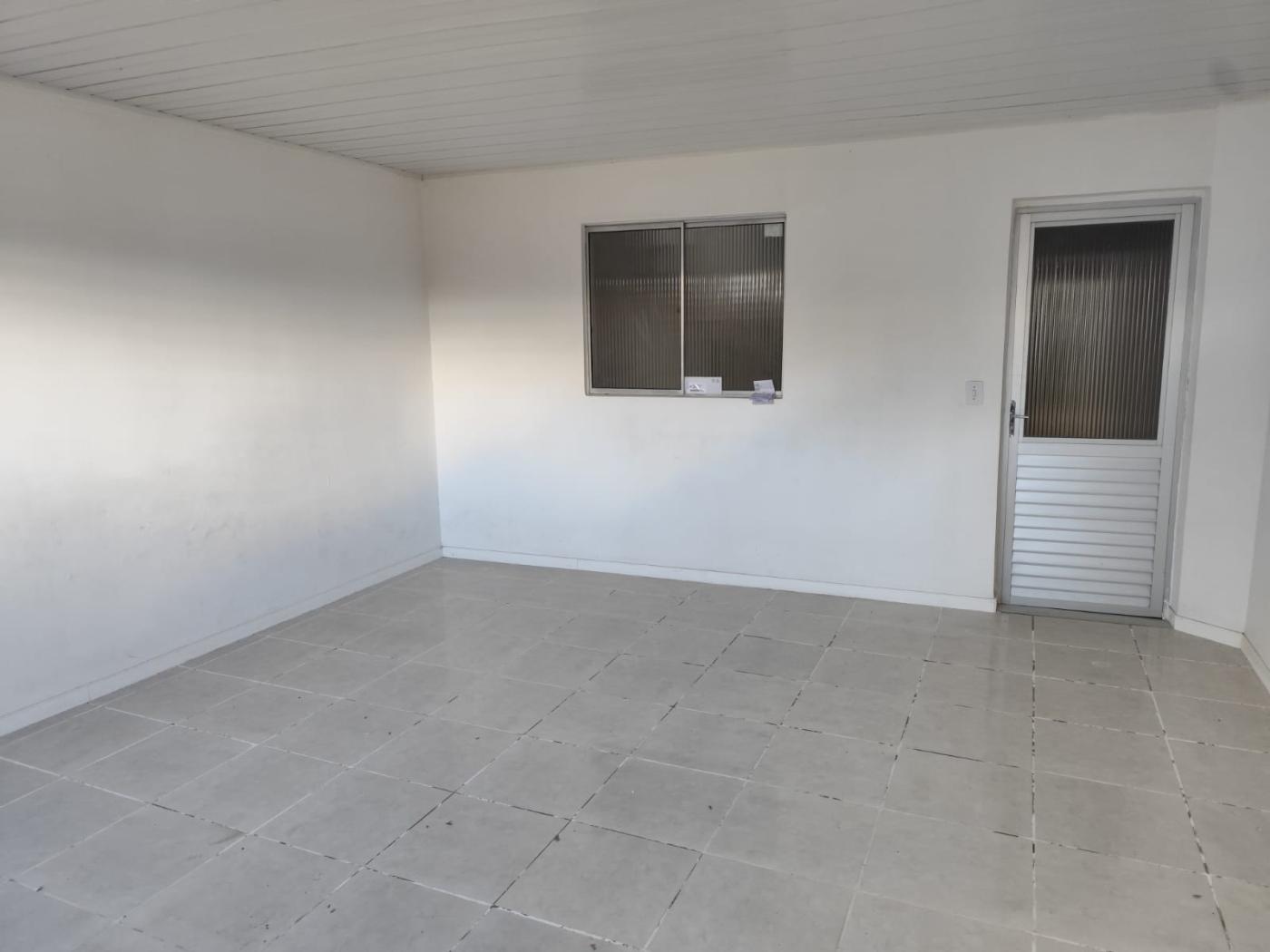 Casa à venda com 2 quartos, 120m² - Foto 2