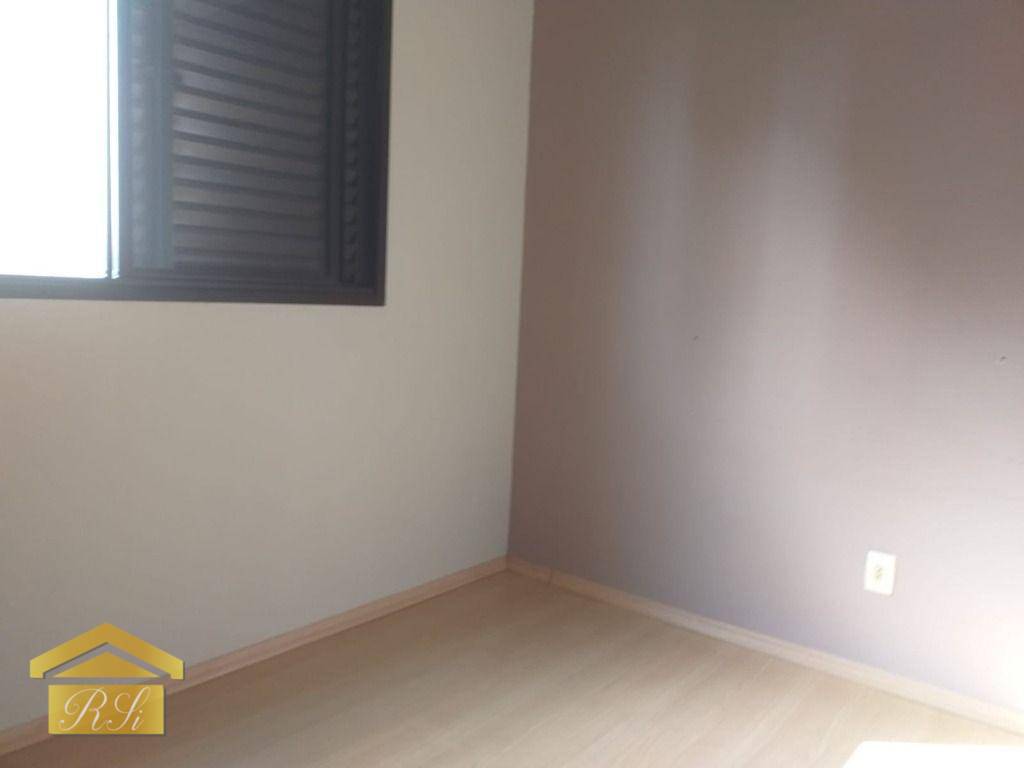 Apartamento para alugar com 3 quartos, 69m² - Foto 13