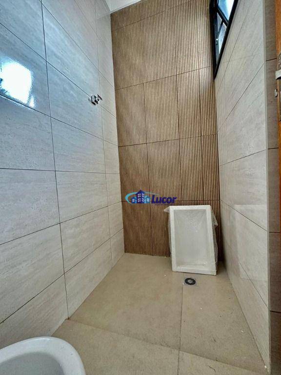 Sobrado à venda com 2 quartos, 110m² - Foto 4