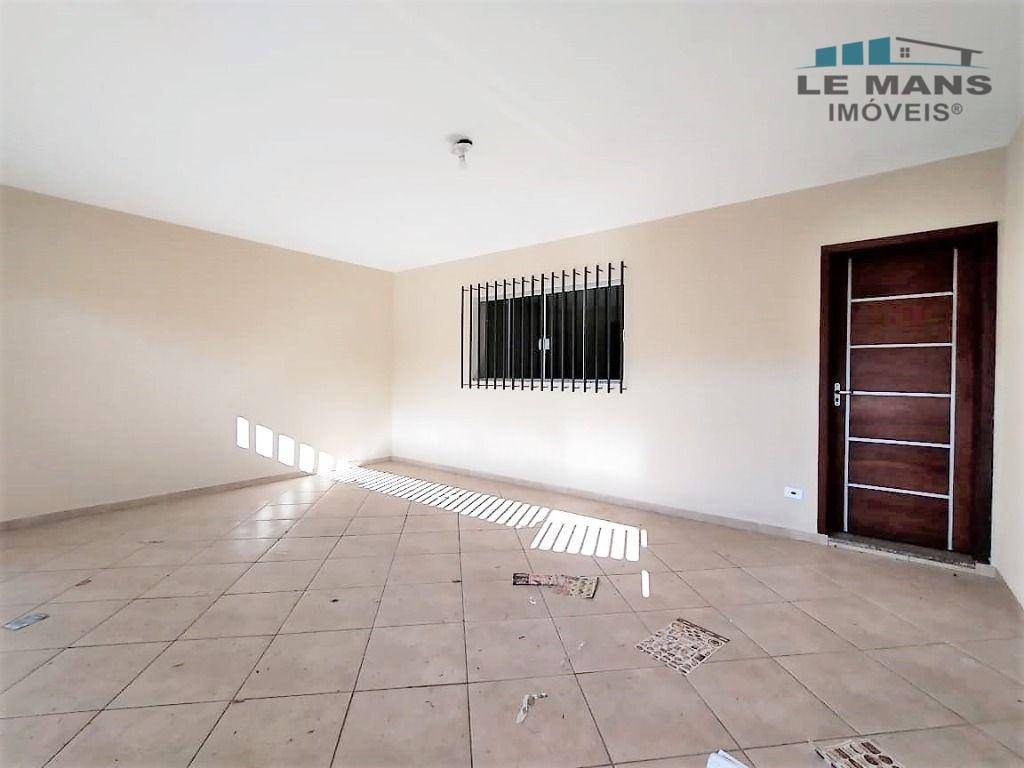 Casa à venda com 2 quartos, 99m² - Foto 2