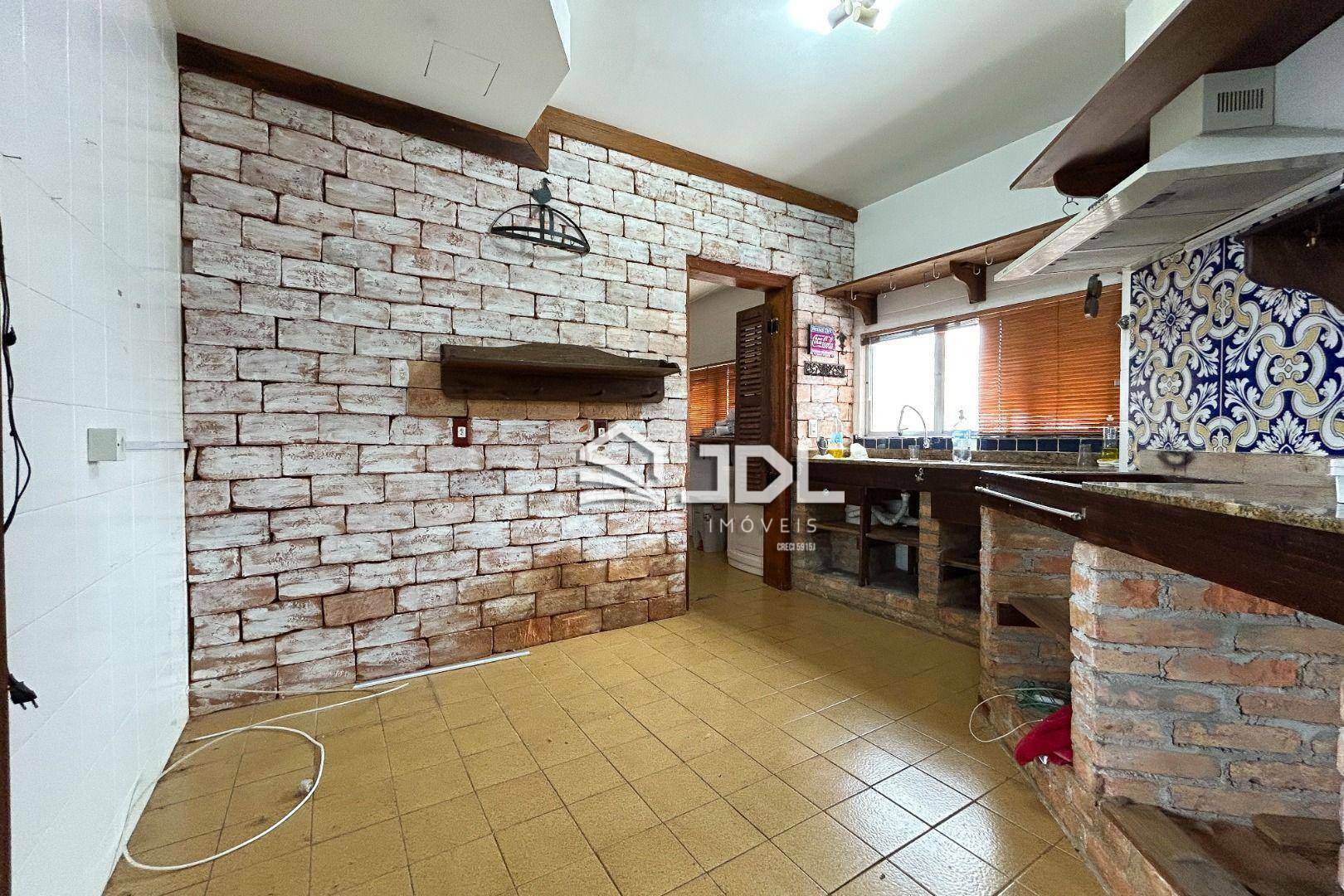 Apartamento à venda com 3 quartos, 121m² - Foto 2