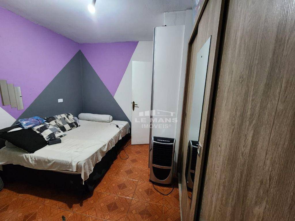 Casa à venda com 2 quartos, 80m² - Foto 2