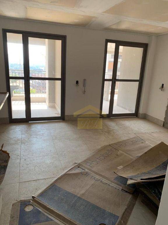 Apartamento à venda com 3 quartos, 154m² - Foto 2