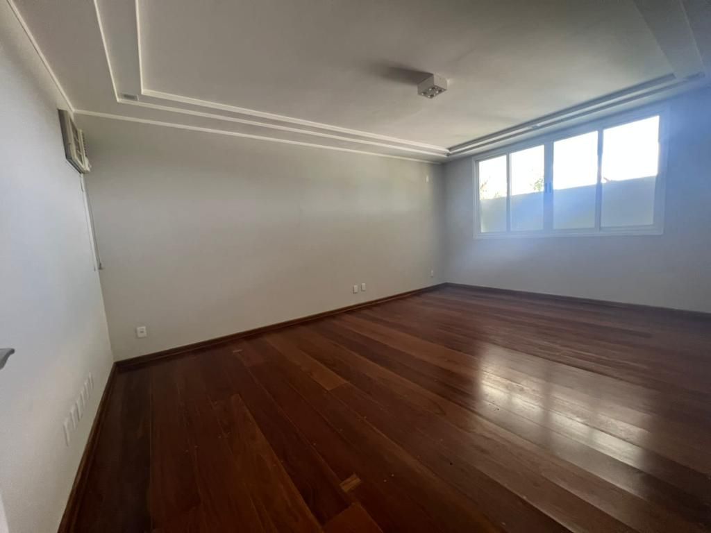 Casa de Condomínio à venda com 4 quartos, 600m² - Foto 16