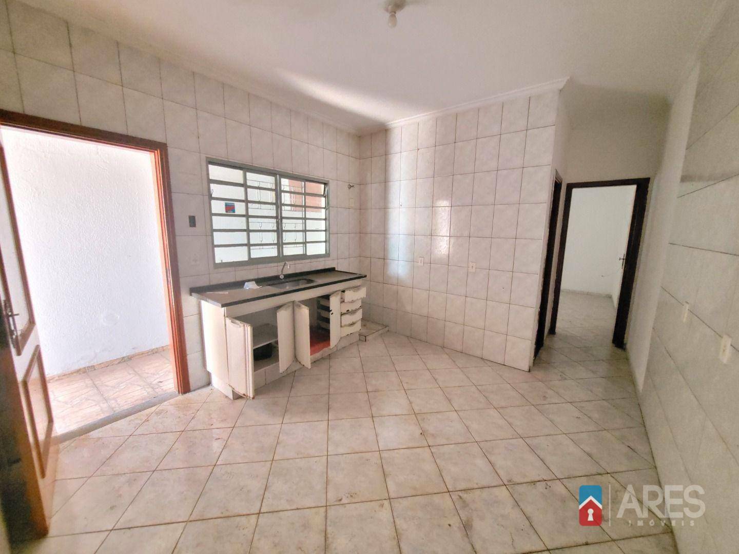 Casa à venda com 2 quartos, 81m² - Foto 3