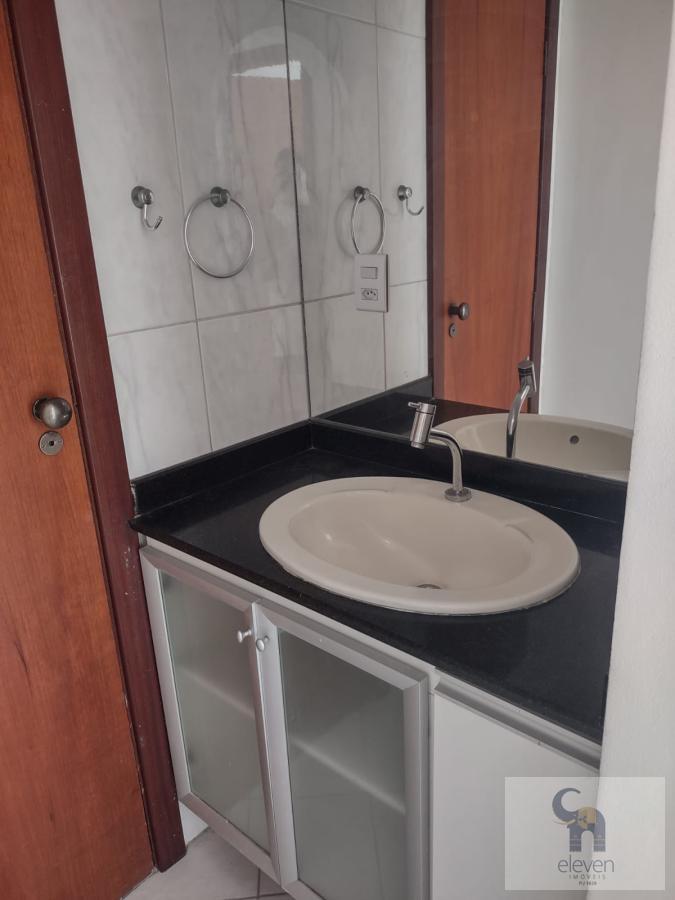 Apartamento à venda com 2 quartos, 64m² - Foto 17