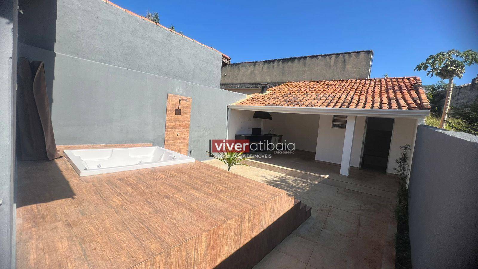 Casa à venda e aluguel com 3 quartos, 150m² - Foto 2