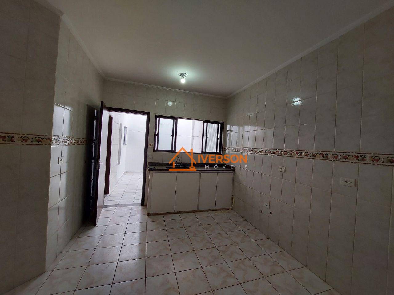 Apartamento para alugar com 3 quartos, 80m² - Foto 4