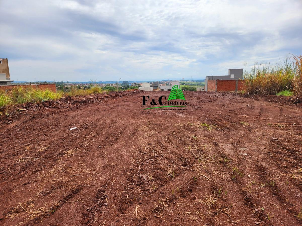 Terreno à venda, 200m² - Foto 1