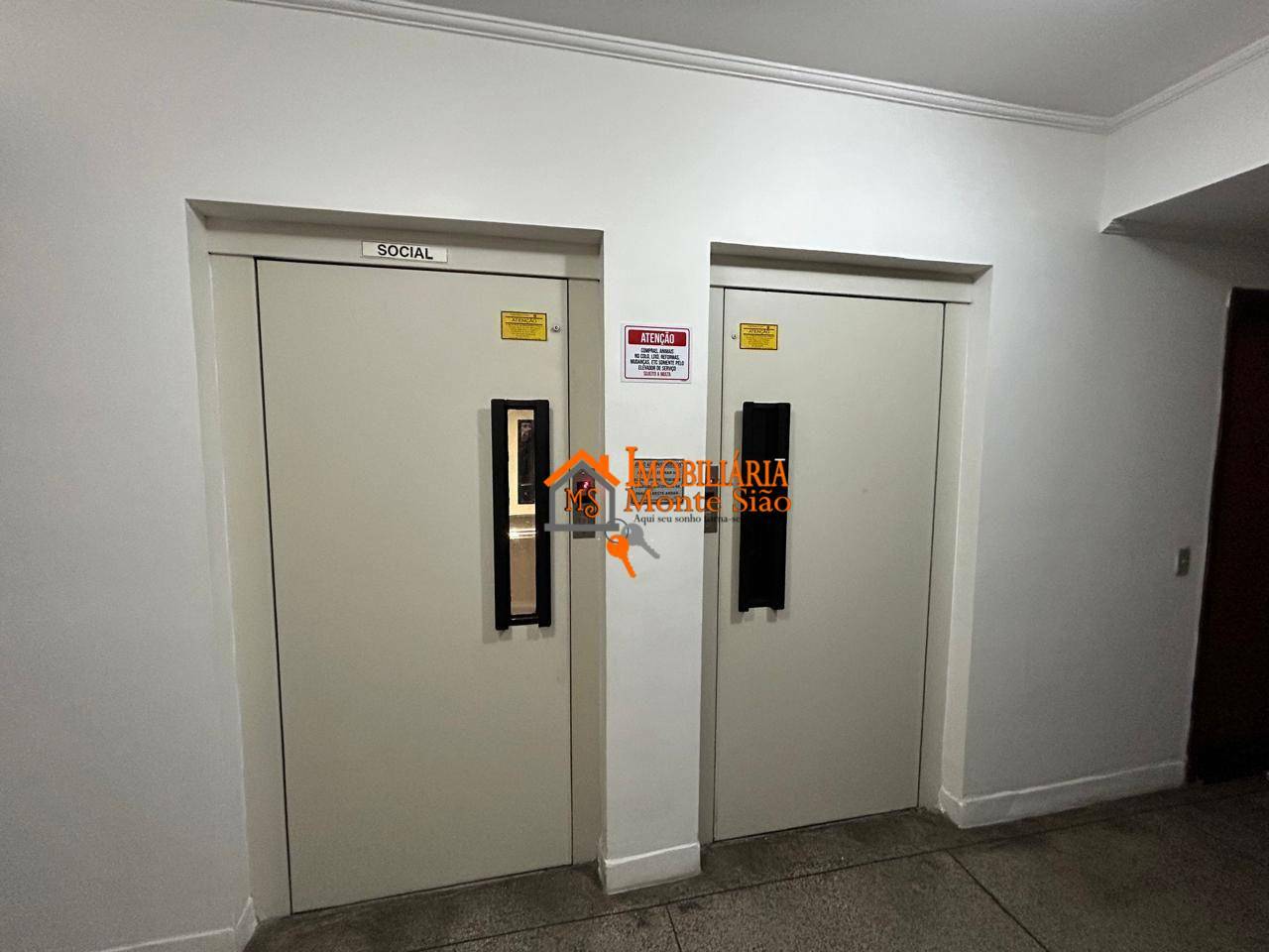 Apartamento à venda com 3 quartos, 115m² - Foto 19