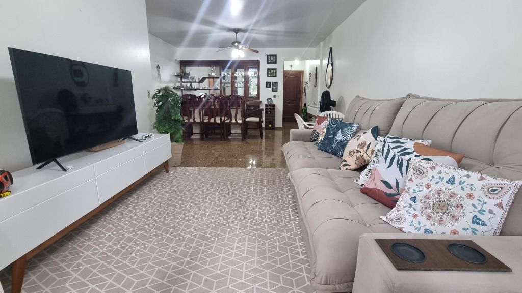 Apartamento à venda com 3 quartos, 140m² - Foto 6