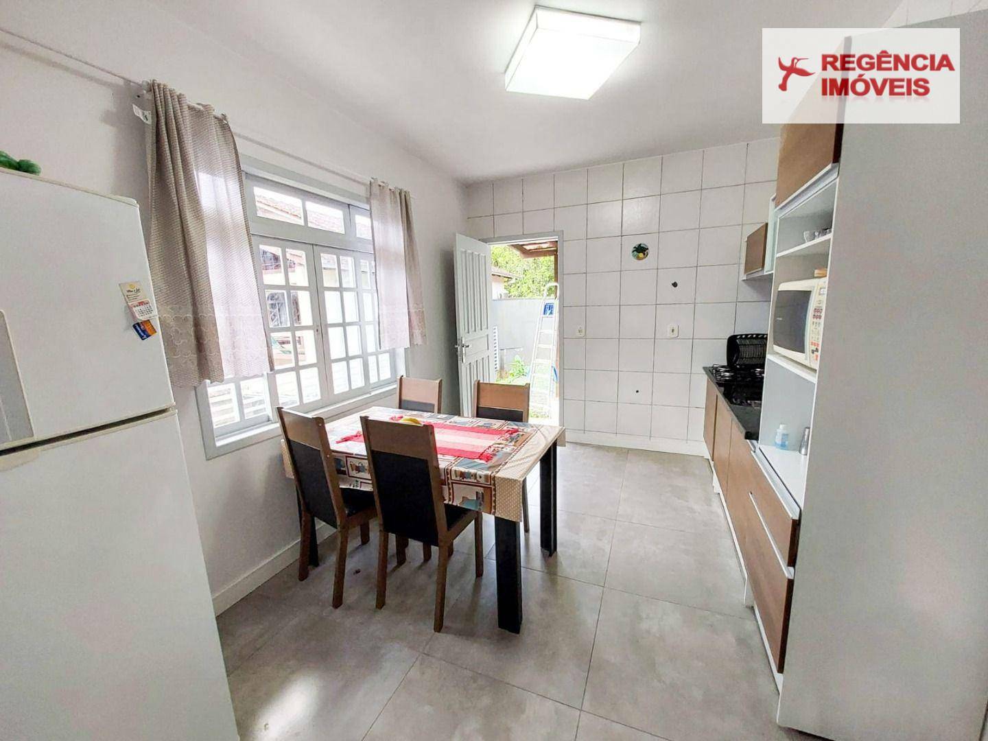 Casa à venda com 2 quartos, 100m² - Foto 19