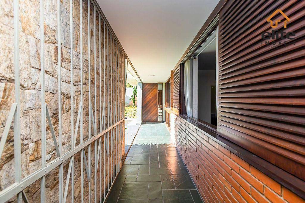 Casa à venda e aluguel com 4 quartos, 352m² - Foto 8