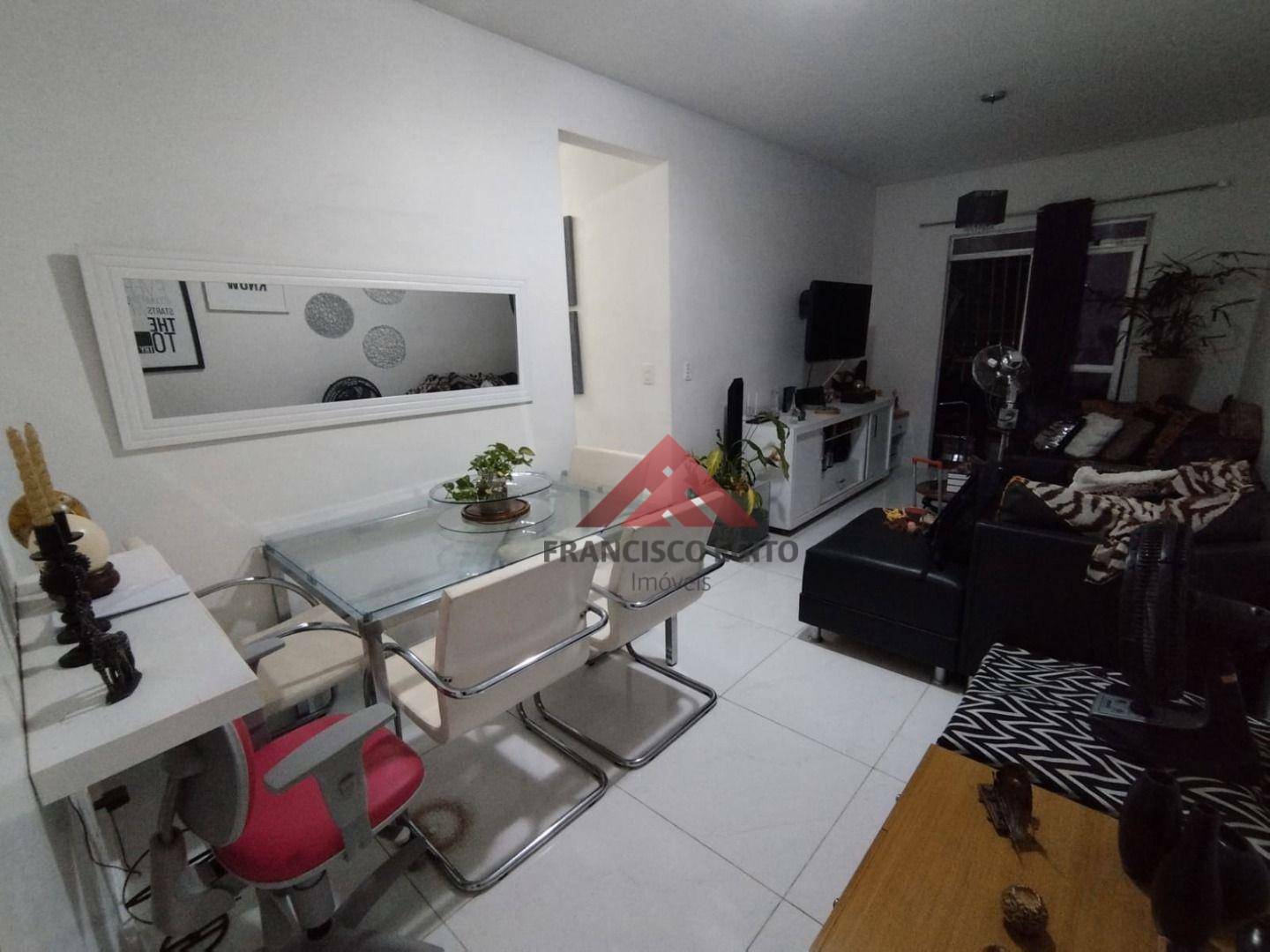 Apartamento à venda com 3 quartos, 75m² - Foto 3