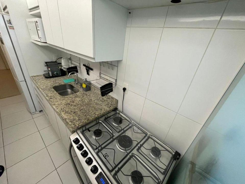 Apartamento à venda com 3 quartos, 98m² - Foto 8