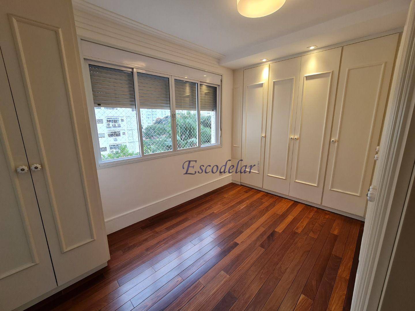 Apartamento para alugar com 3 quartos, 210m² - Foto 12