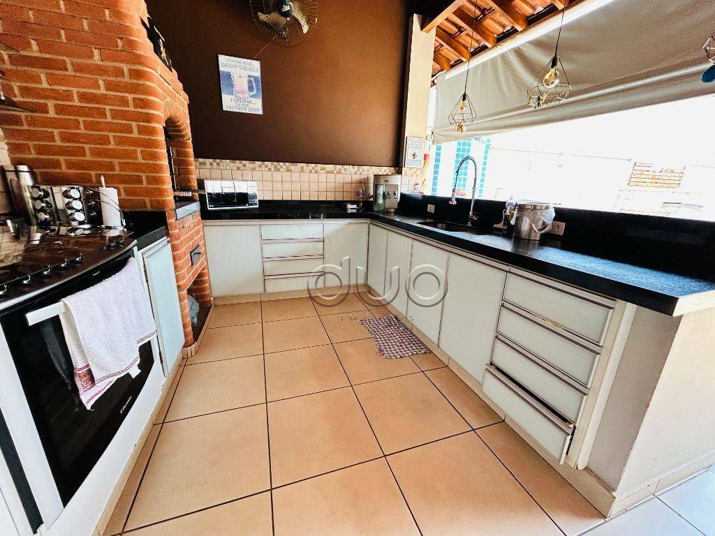 Casa à venda com 4 quartos, 169m² - Foto 4