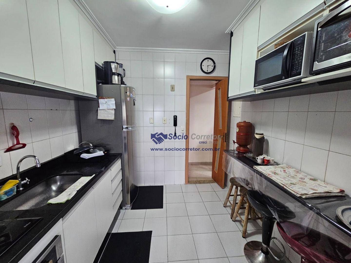 Apartamento à venda com 3 quartos, 65m² - Foto 2