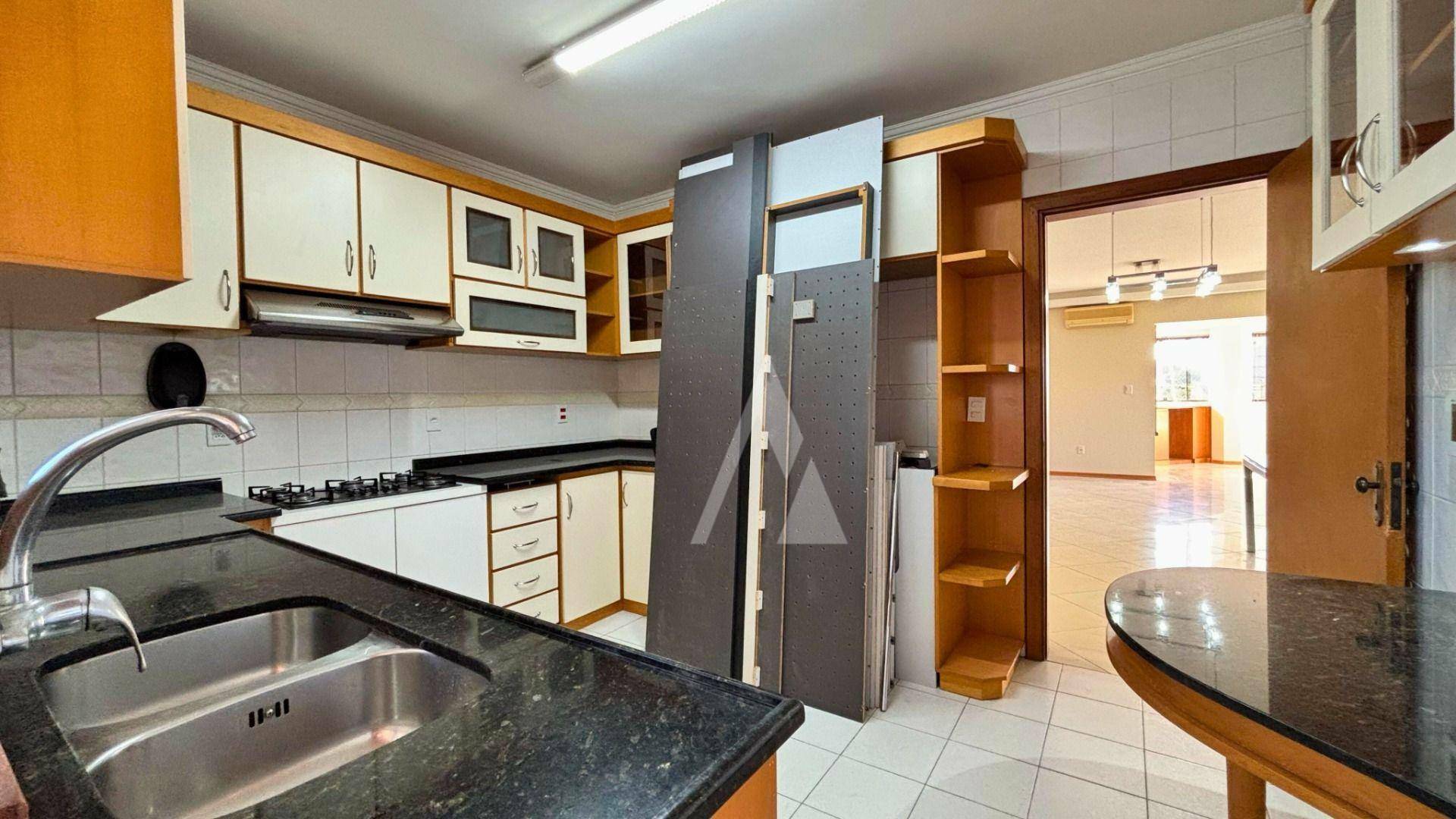 Apartamento à venda com 3 quartos, 139m² - Foto 10
