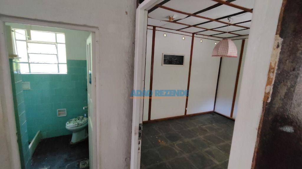 Casa à venda com 4 quartos, 327m² - Foto 24