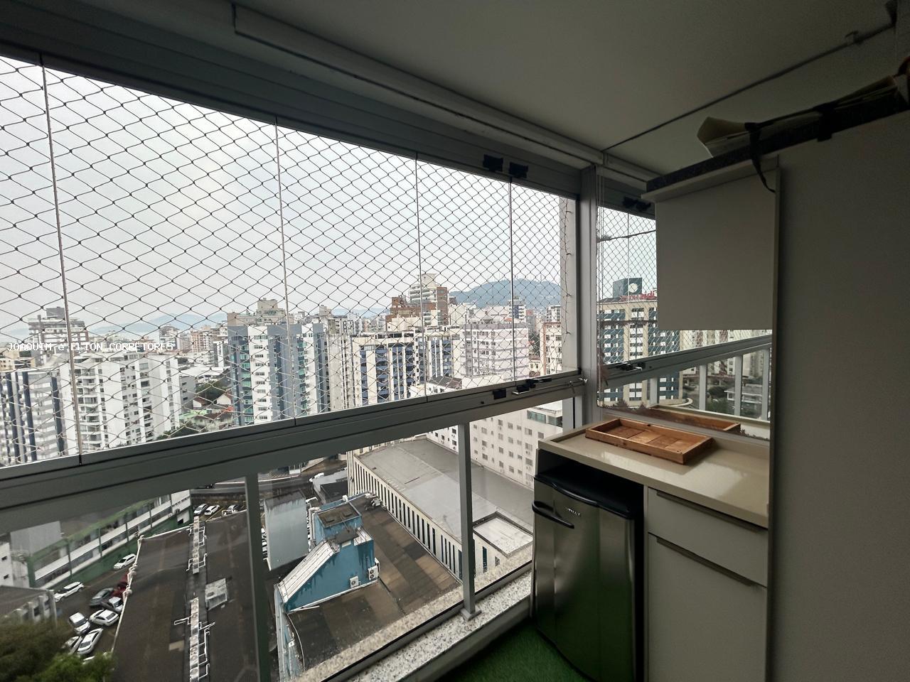 Apartamento à venda com 2 quartos, 75m² - Foto 10