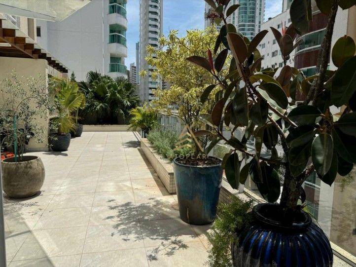 Apartamento à venda com 3 quartos, 351m² - Foto 22