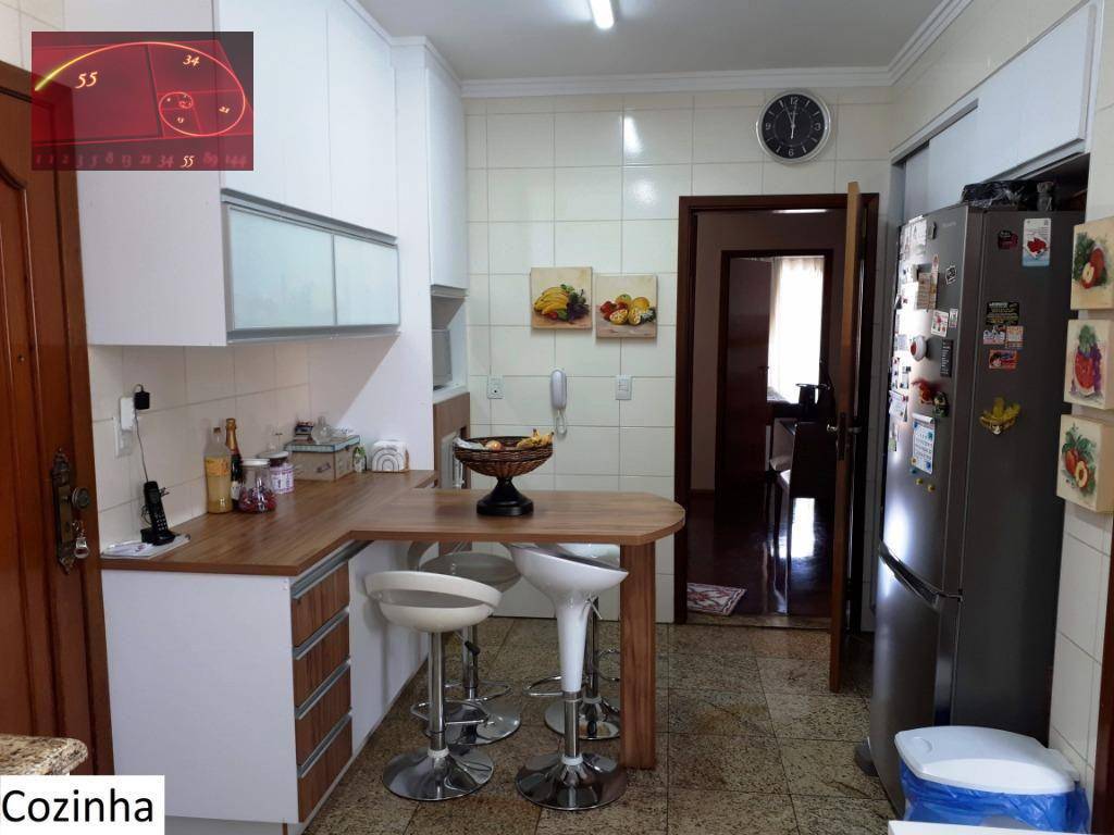 Apartamento à venda com 4 quartos, 151m² - Foto 8