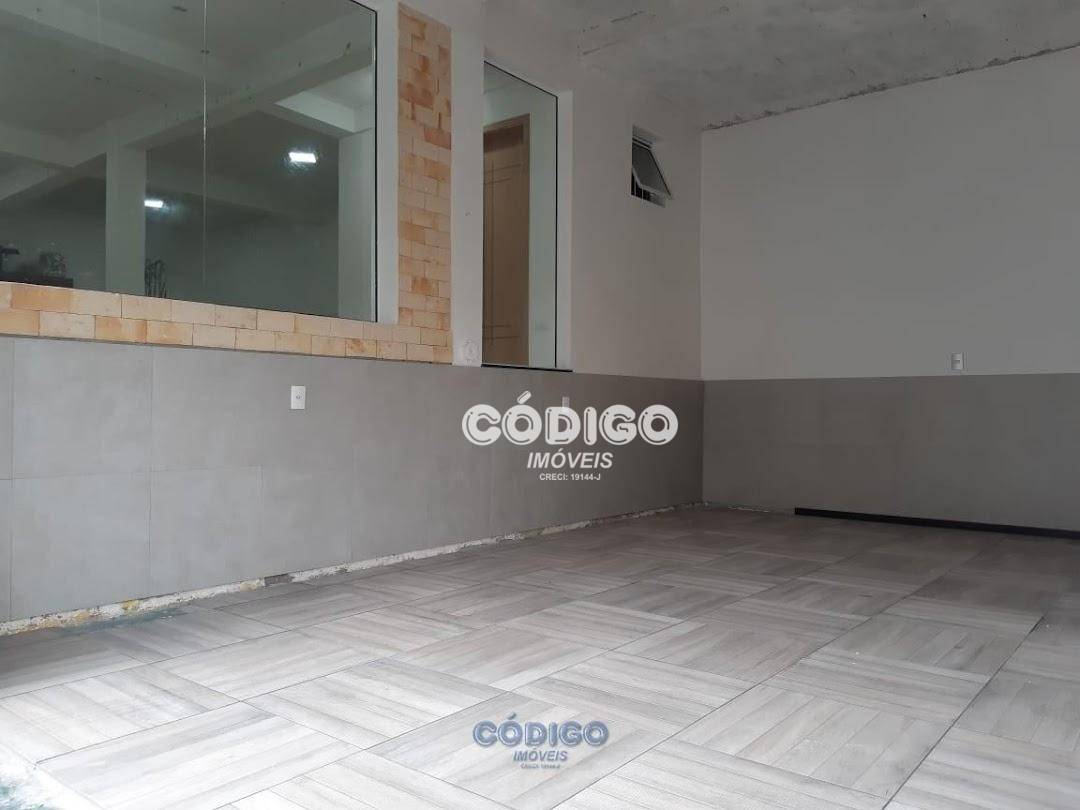 Casa à venda com 3 quartos, 330m² - Foto 1